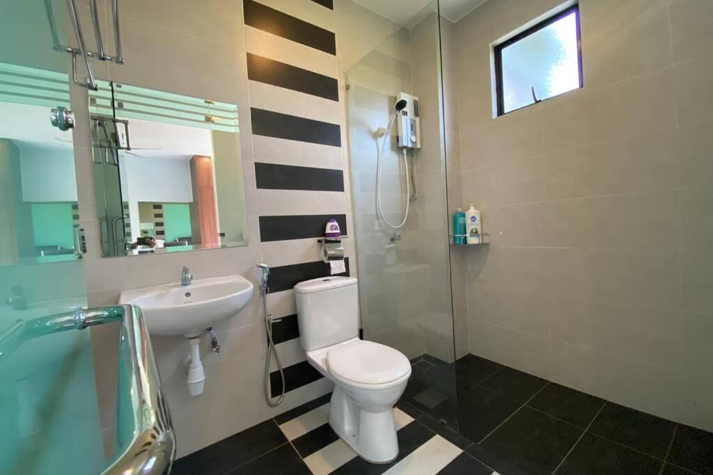 Maxxim Rainforest Retreat - Rawang Ngoại thất bức ảnh
