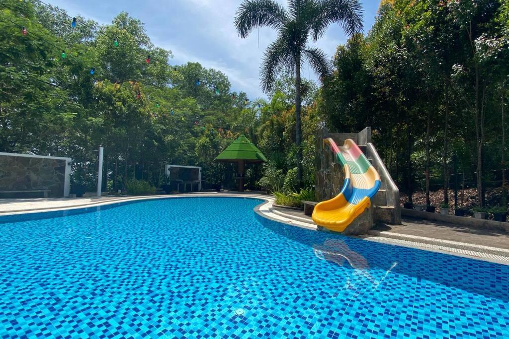 Maxxim Rainforest Retreat - Rawang Ngoại thất bức ảnh