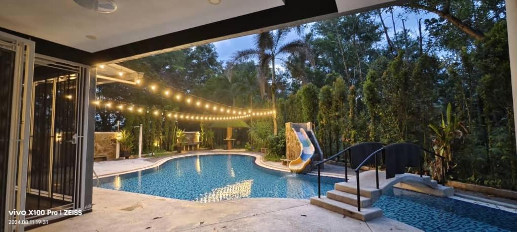 Maxxim Rainforest Retreat - Rawang Ngoại thất bức ảnh